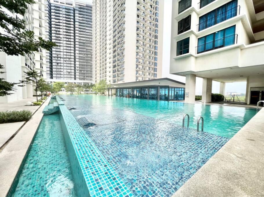 B Setia Alam 1-5 Pax Cozy Home Wifi&Tv Studio 3 Beds Trefoil Shah Alam Exterior photo
